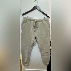 Fear of God Essentials Sweatpants Beige Size L Men’s Logo Joggers